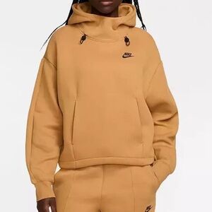 Nike Women's Sportswear Tech Fleece Hoodie